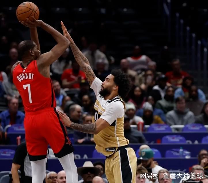 CROWN SPORTS-NBA最新排名！火箭坐稳第三，快船收大礼，勇士危险，湖人被甩开